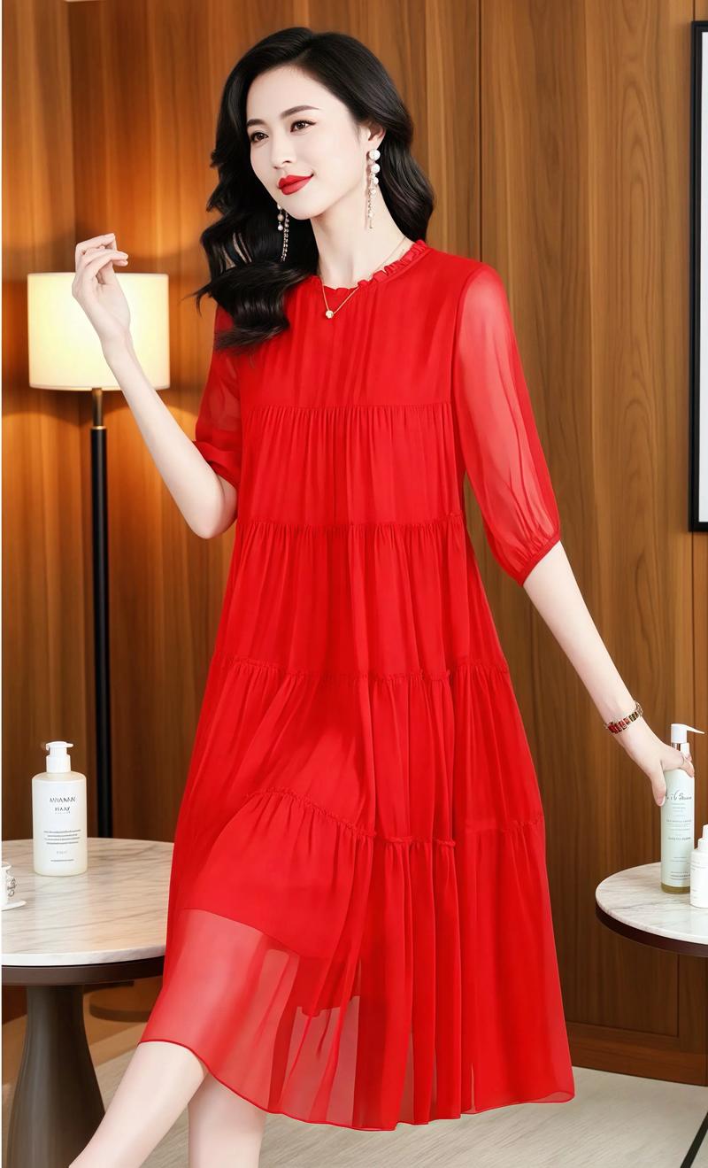 裙子红色连衣裙怎么搭配