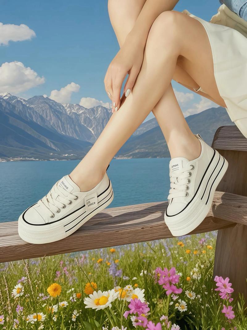 白色松糕底凉鞋怎么搭配裤子