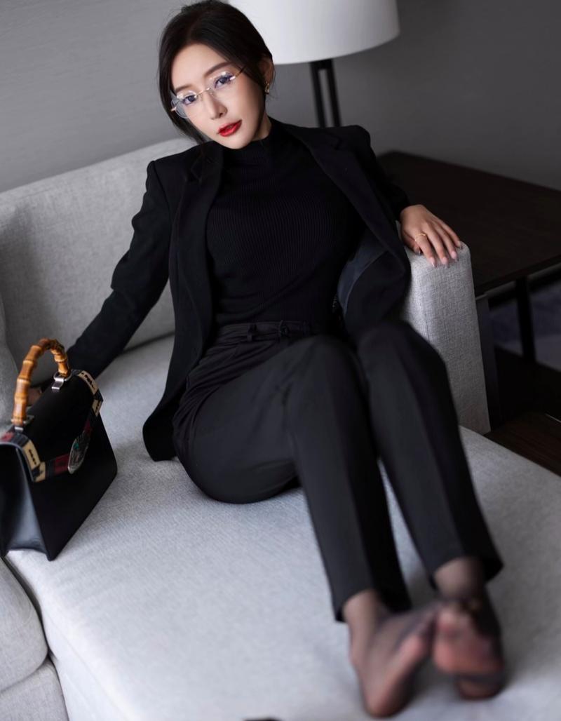 黑色高跟鞋怎么搭配才好看