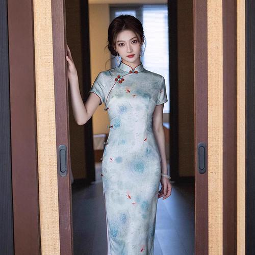 旗袍上衣配什么裤子