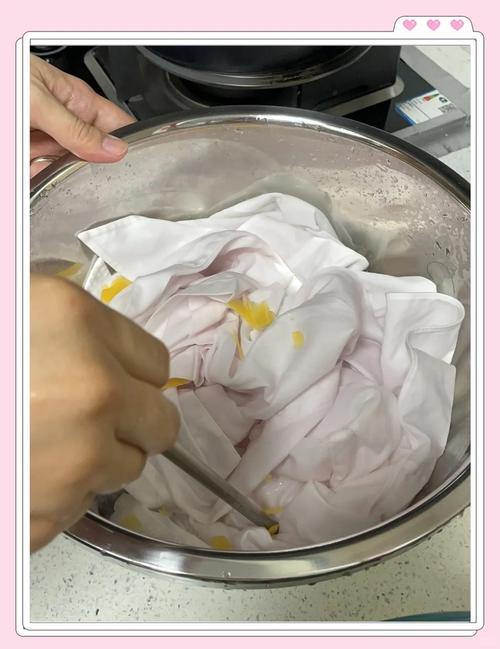 衣服染色用什么洗掉