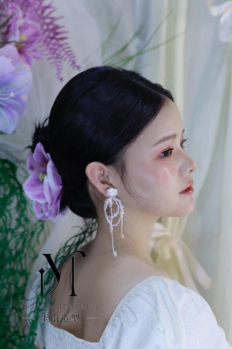 2025最新韩式盘发