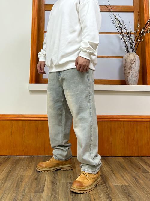 男宽腿裤子怎么搭配鞋子