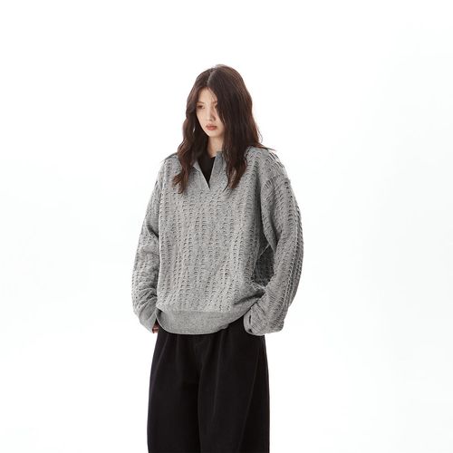 镂空灰色毛衣怎么搭配