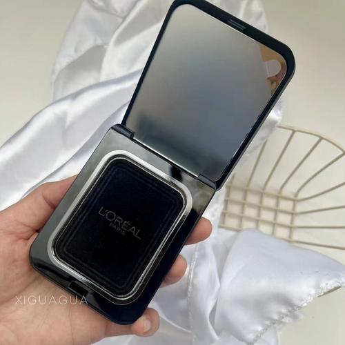 最新欧莱雅粉饼