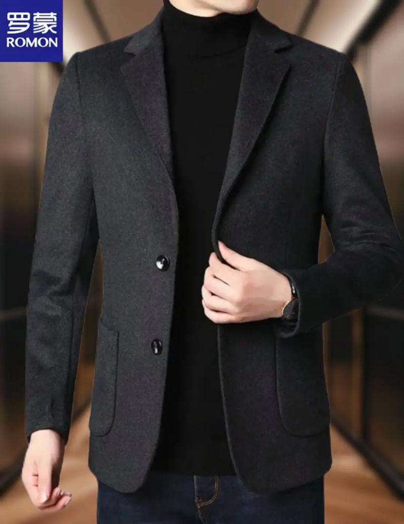 男生黑色羊毛大衣怎么搭配好看