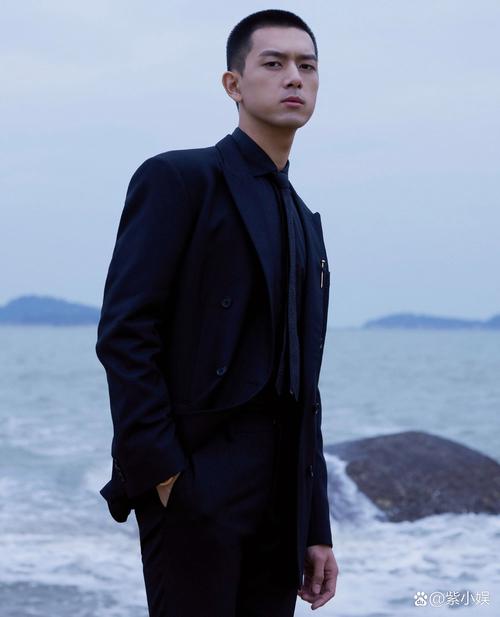 短寸头应该怎么搭配帽子