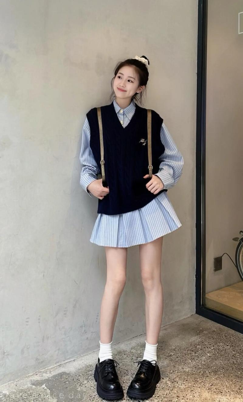 怎么搭配衣服好看学生女图片