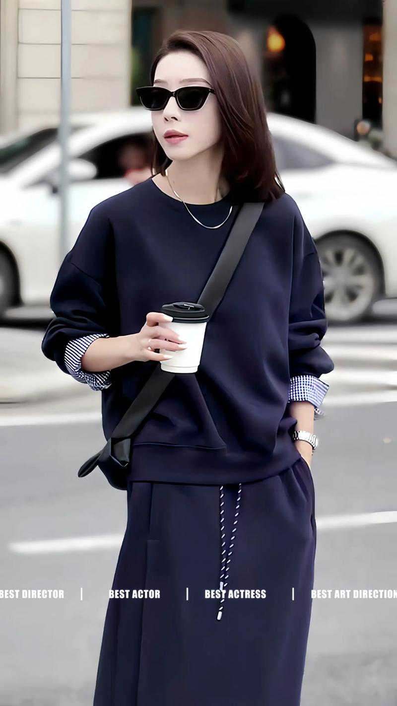 卫衣怎么搭配衣服好看图片女生