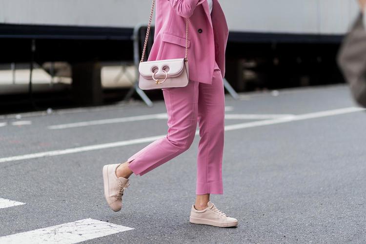 粉色体?怎么搭配裤子