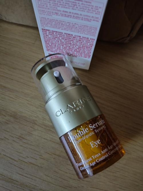 娇韵诗最新款眼霜