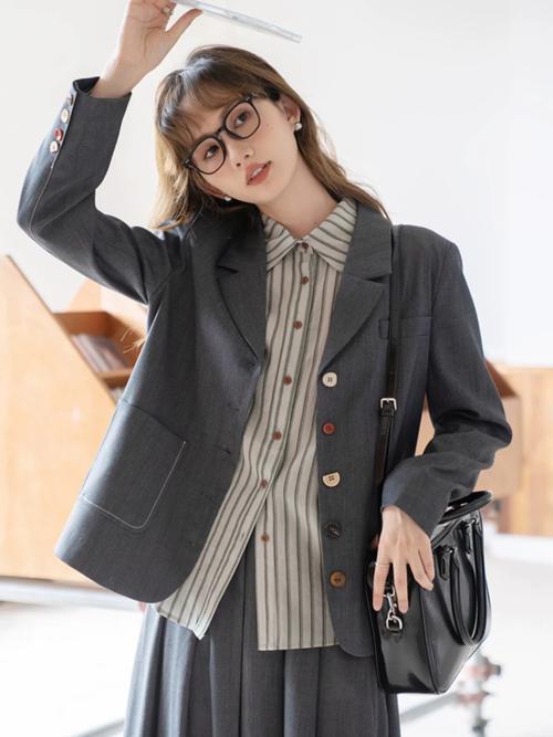 学生小西装怎么搭配图片女