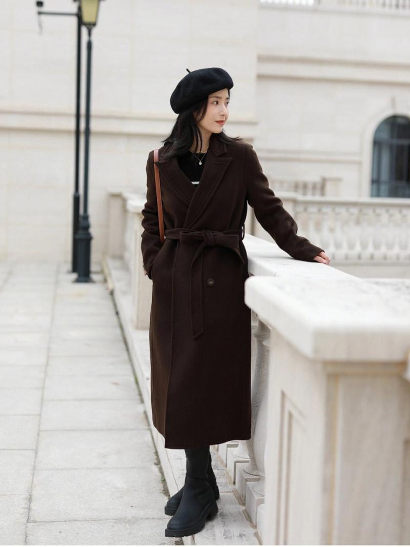 巧克力色长款大衣怎么搭配