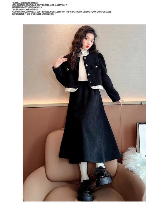 小香风连衣裙冬季怎么搭配穿