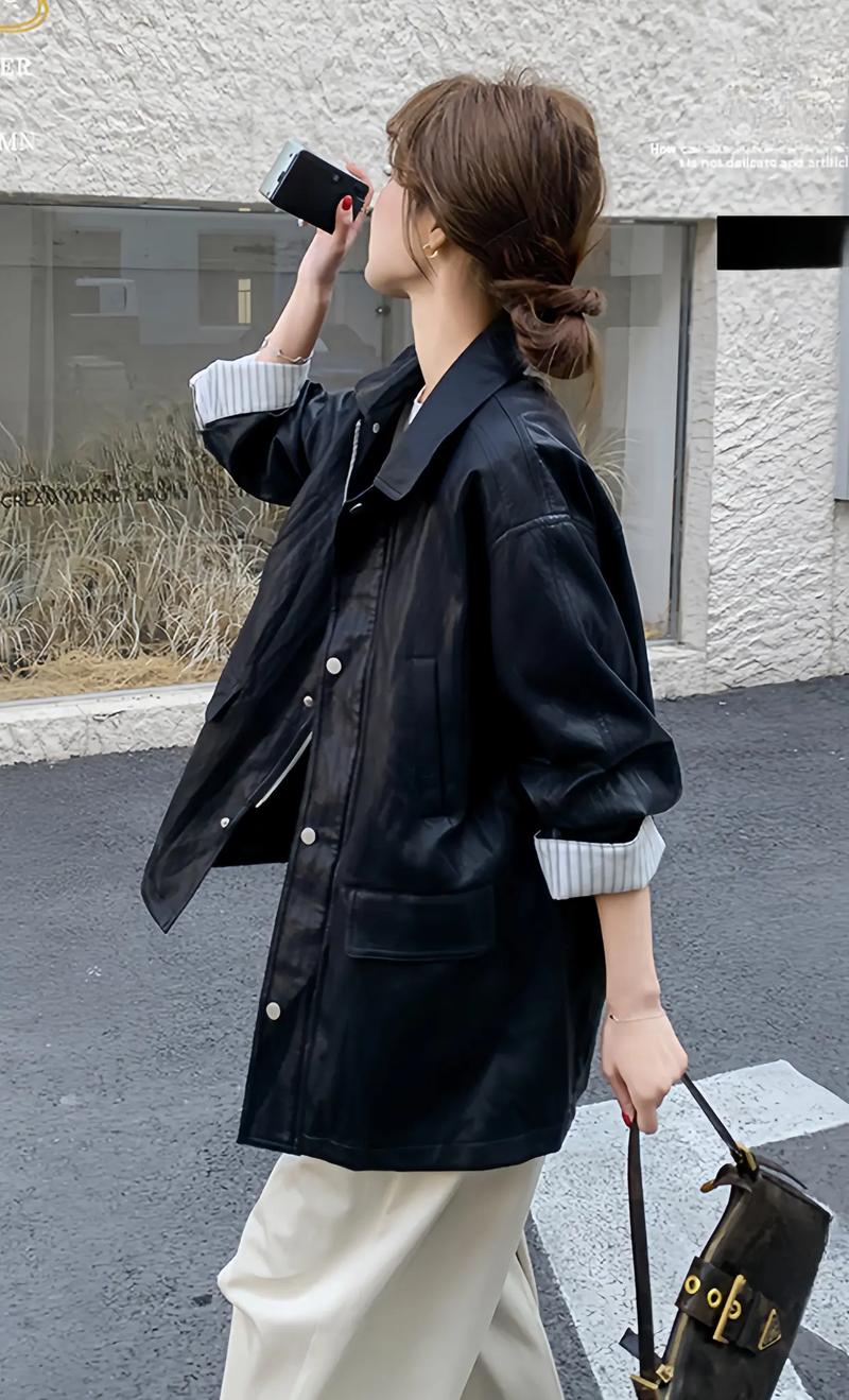 怎么搭配黑色皮衣外套