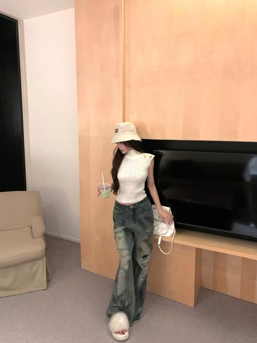 米色打底怎么搭配图片