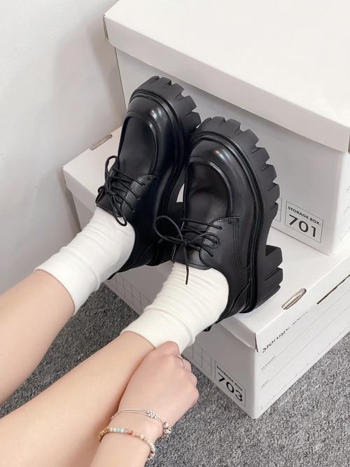 什么样的鞋显脚小