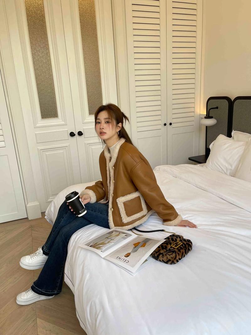 长款棕色皮毛一体怎么搭配