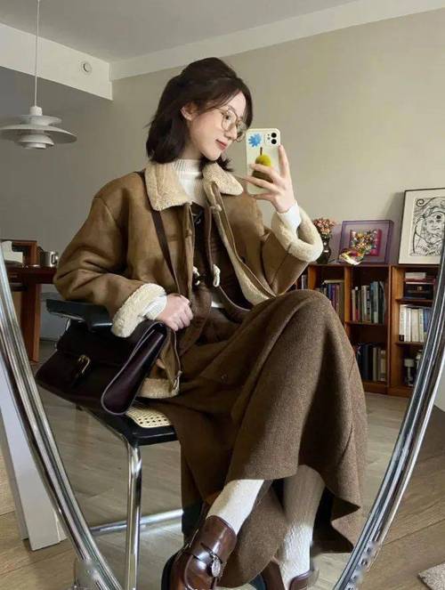 长款棕色皮毛一体怎么搭配