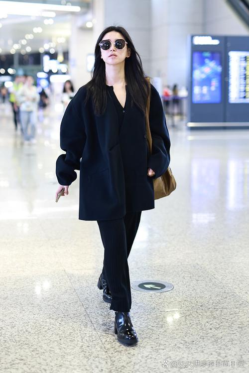 长款毛衣搭配什么鞋子