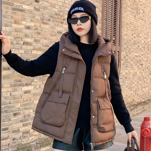 羽绒长马甲怎么搭配好看