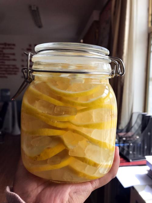 用什么泡柠檬可以减肥