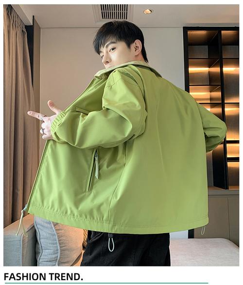 男装绿色外套怎么搭配图片大全