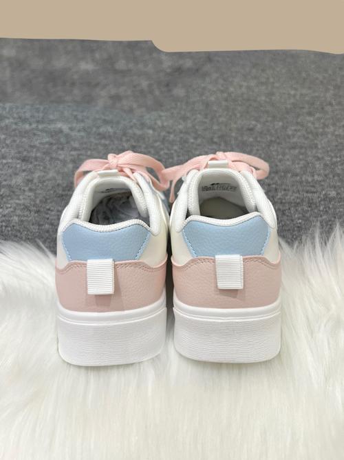 粉色和蓝色鞋子怎么搭配图片大全