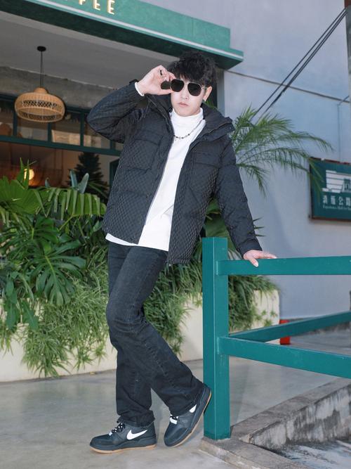 型男怎么配衣服搭配