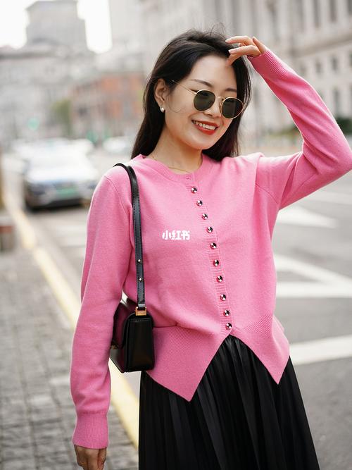 粉色跟什么颜色最搭