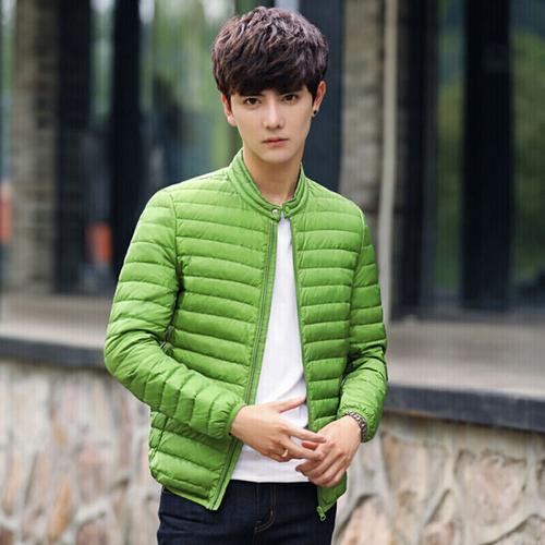 绿色鸭绒袄怎么搭配男