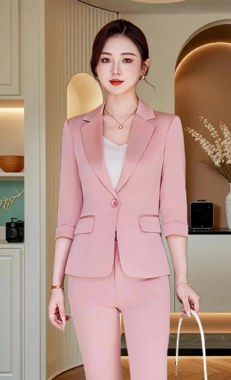 韩版粉色宽松西装怎么搭配图片