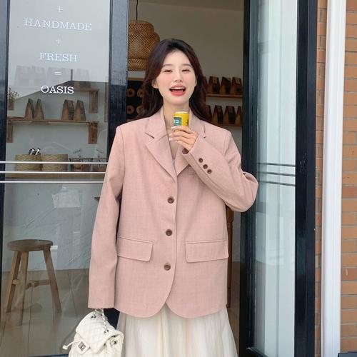 韩版粉色宽松西装怎么搭配图片