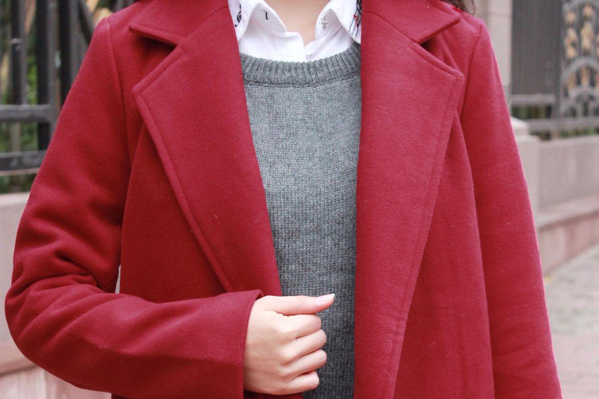 红短大衣怎么搭配图片