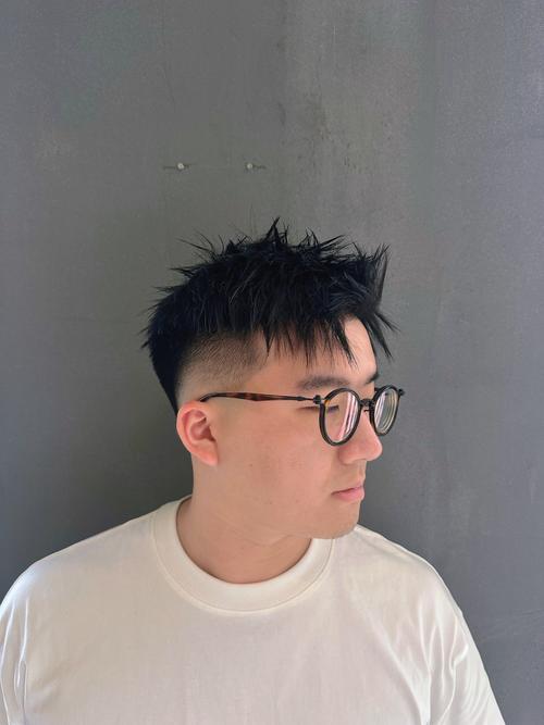 胖子烫什么发型好看