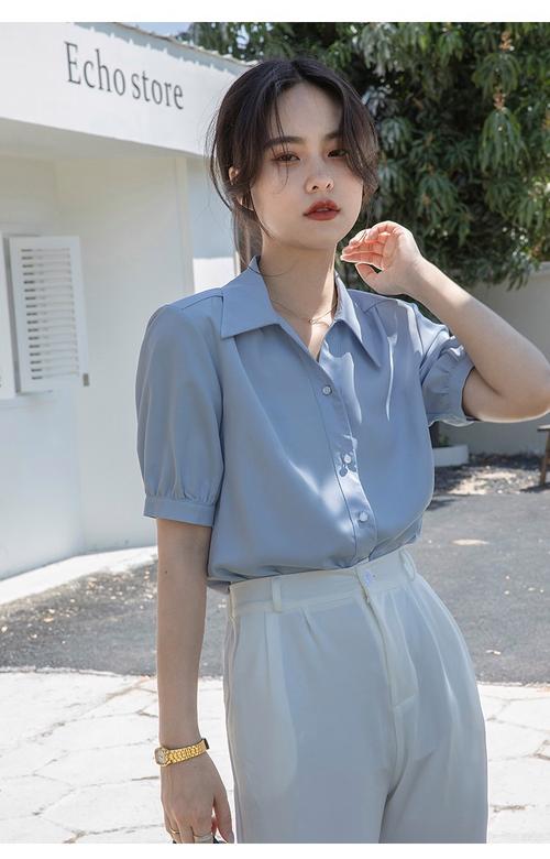 蓝色短衬衫怎么搭配