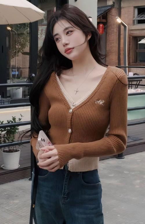 胸大冬天衣服怎么搭配衣服好看图片大全