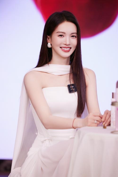 娇韵诗 最新代言人