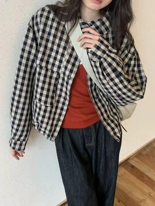 黑白格子衬衫女外套怎么搭配图片