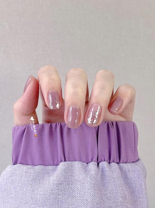 紫色颜色美甲怎么搭配图片大全