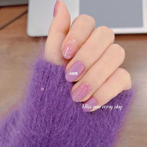 紫色颜色美甲怎么搭配图片大全