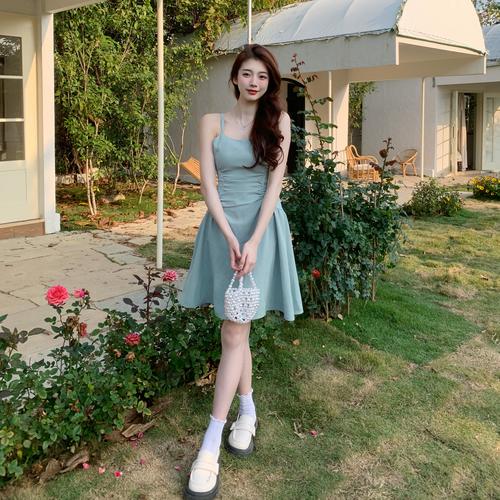 胖mm穿裙子怎么搭配鞋子