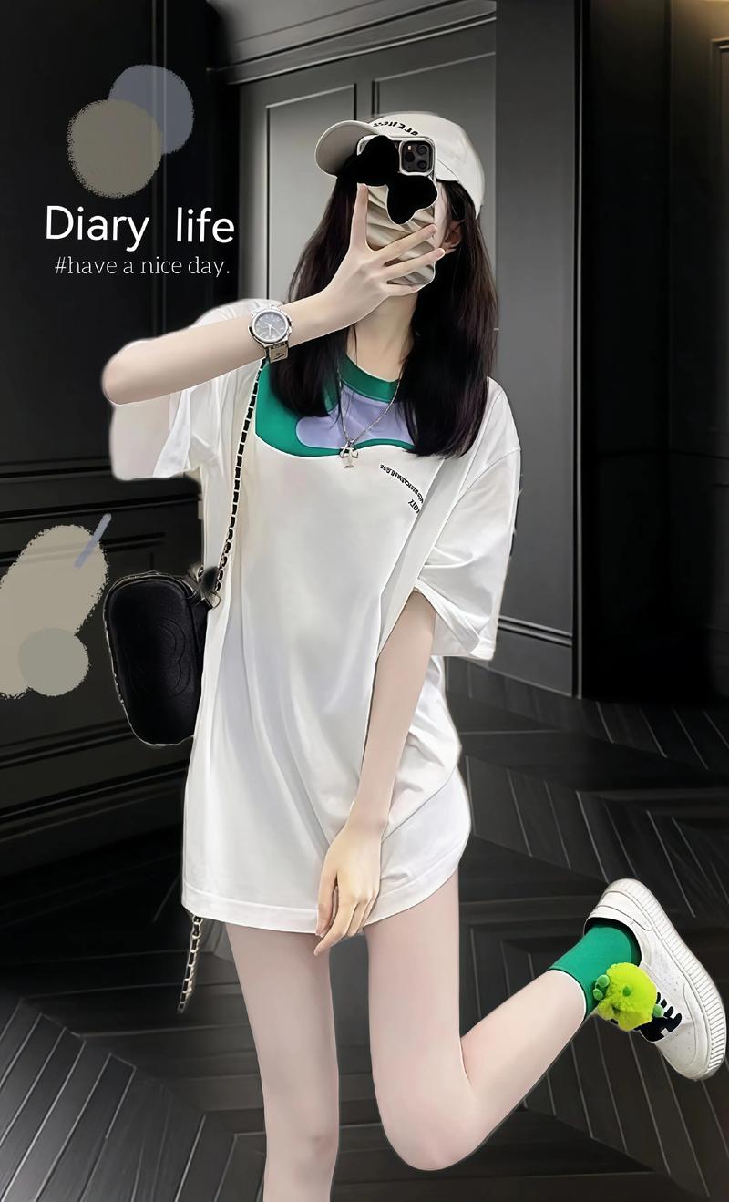 白色大t恤怎么搭配