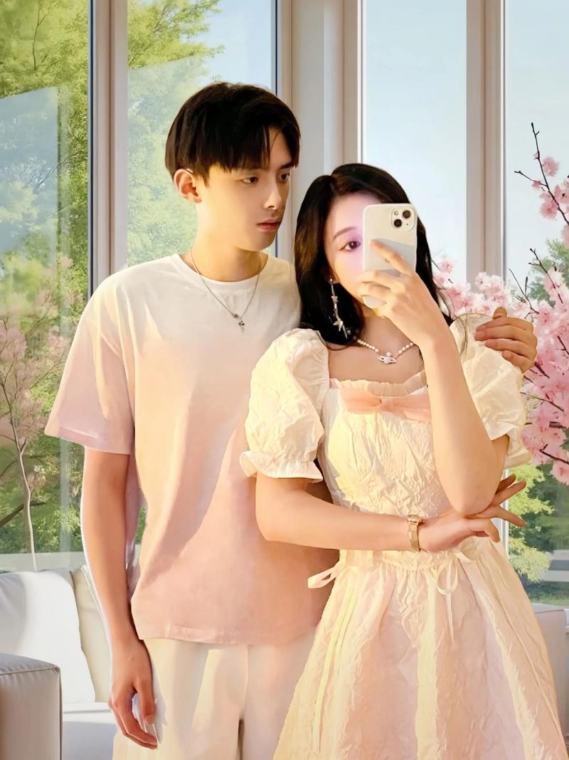 情侣装的搭配怎么写