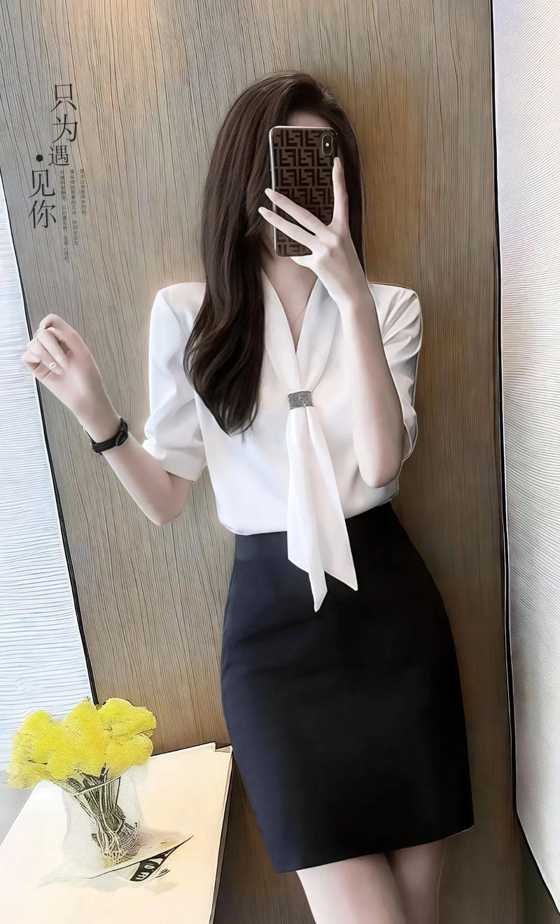 衬衫裙短了怎么搭配