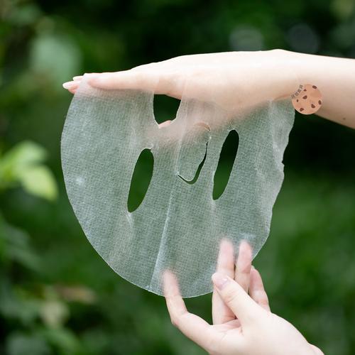 收缩毛孔用什么面膜