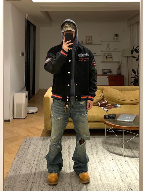 冬季棒球服里面怎么搭配