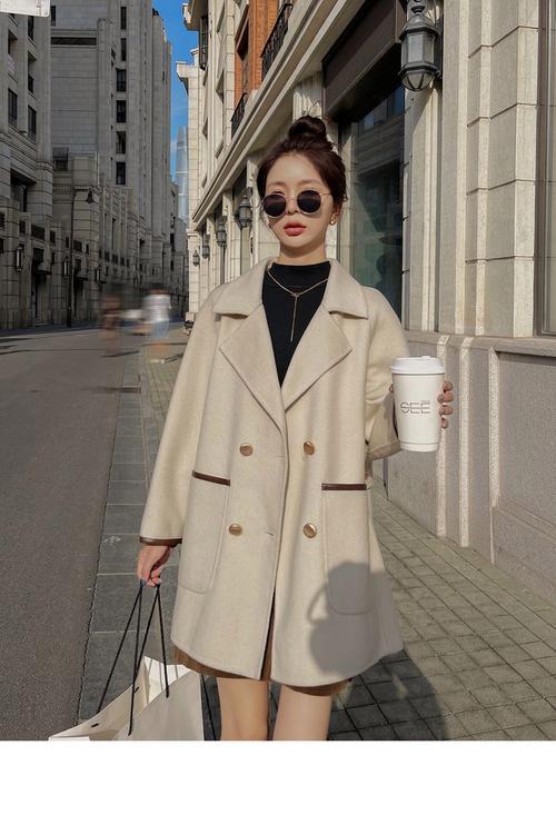 英伦风毛呢大衣怎么搭配