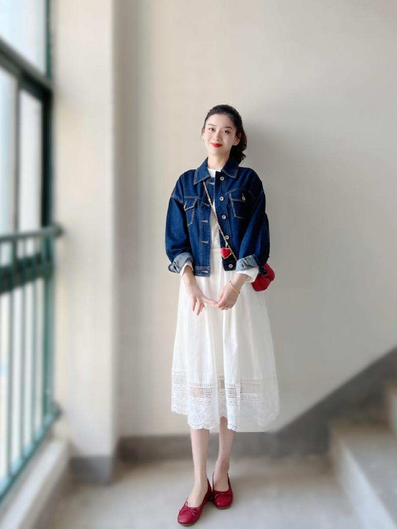 女人的白色的衣服怎么搭配图片欣赏