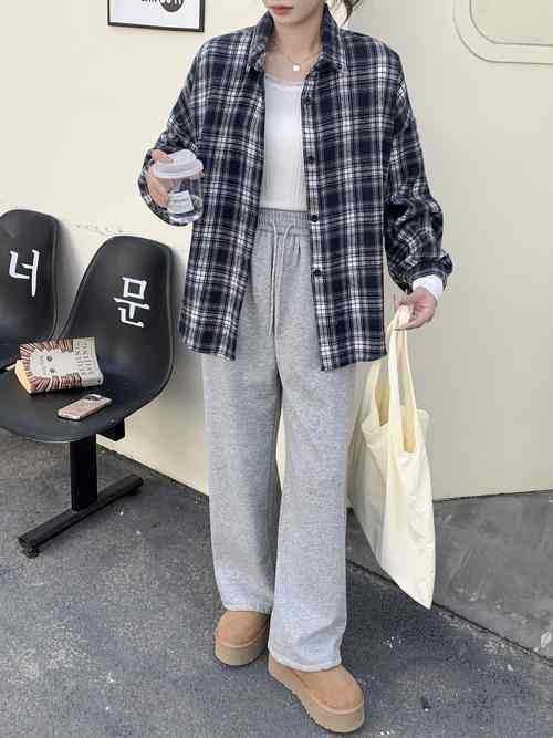 毛呢格子衬衣外套怎么搭配什么裤子